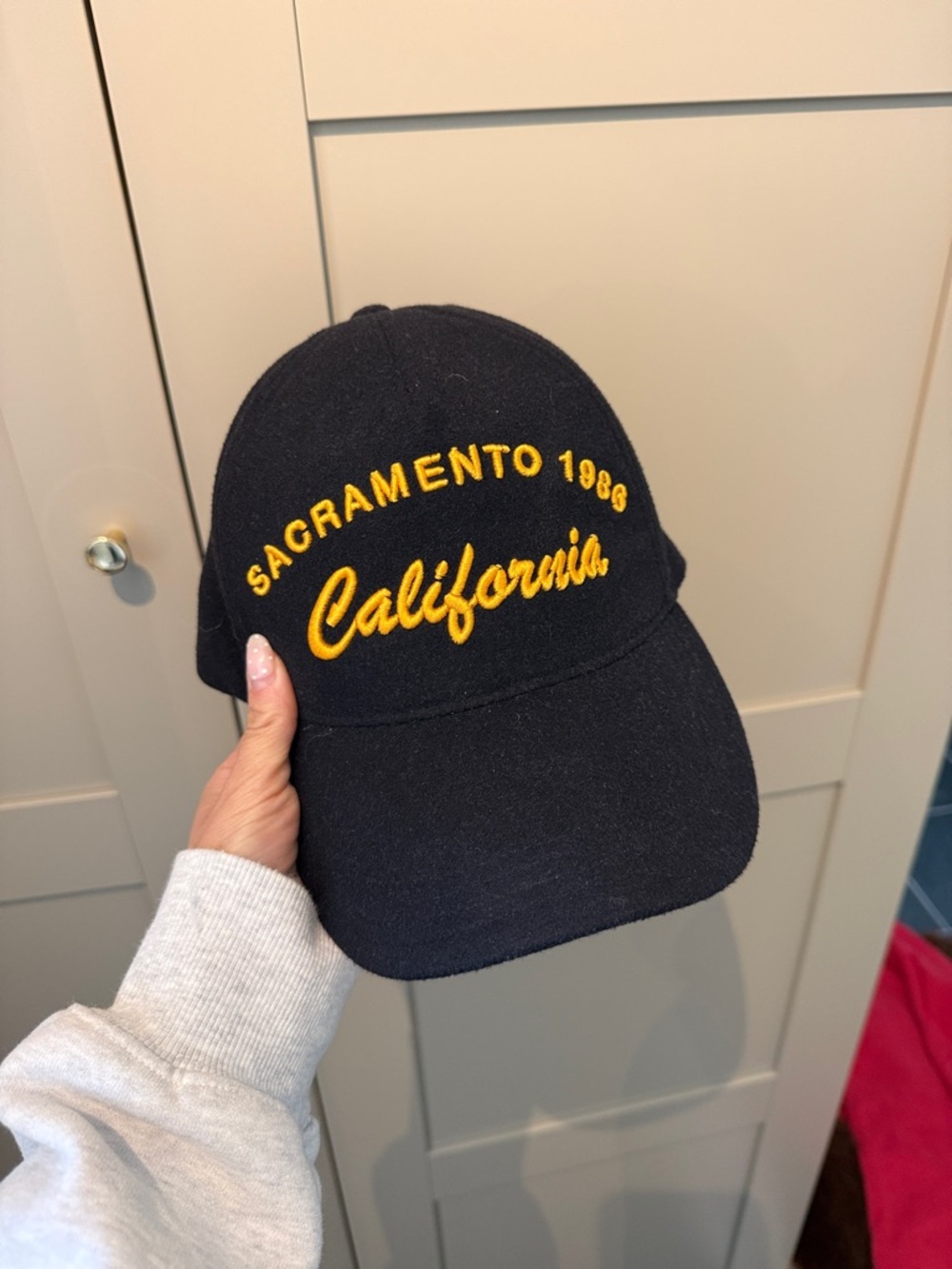 California Sacramento 1986 Embroidered Baseball Cap - Navy & Yellow